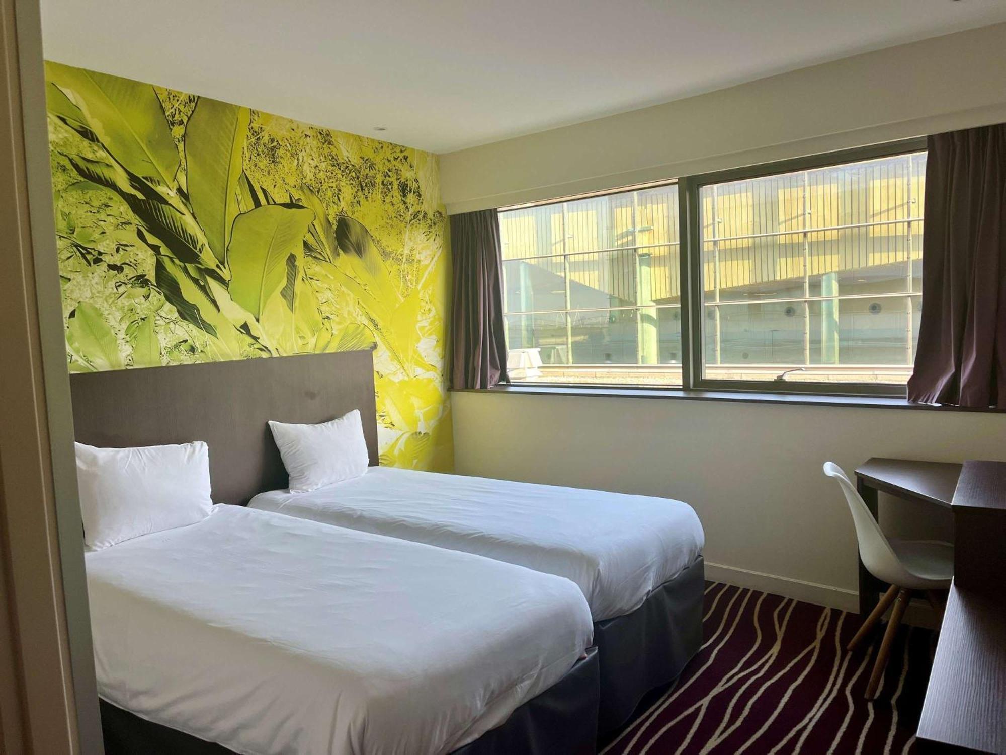 Ibis Styles Saint Julien En Genevois Vitam Hotel Neydens Exterior photo