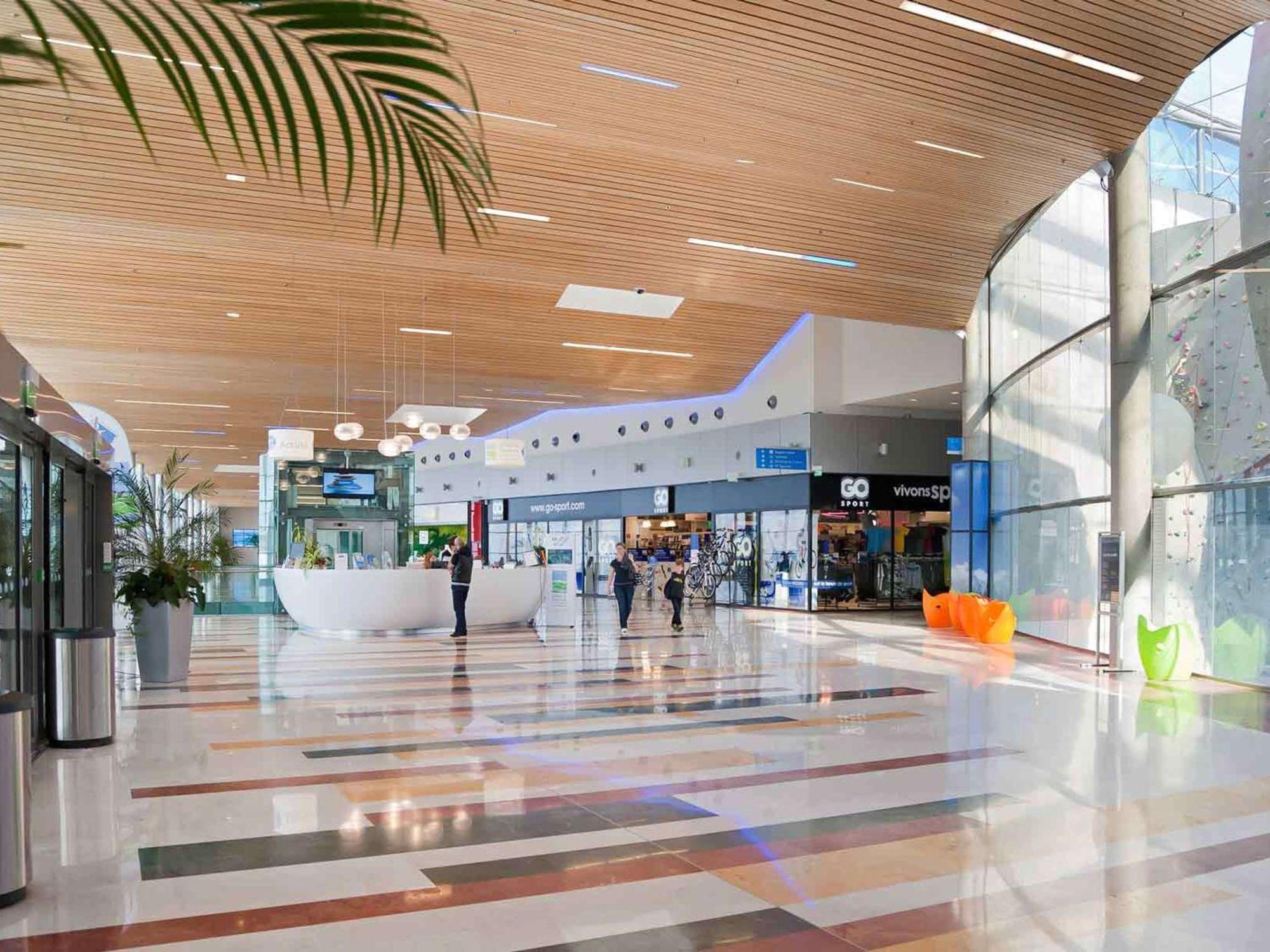 Ibis Styles Saint Julien En Genevois Vitam Neydens Exterior photo